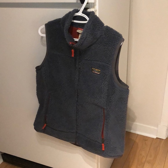 L.L. Bean Jackets & Blazers - LL Bean Mountain Pile Fleece Vest (NWT)
